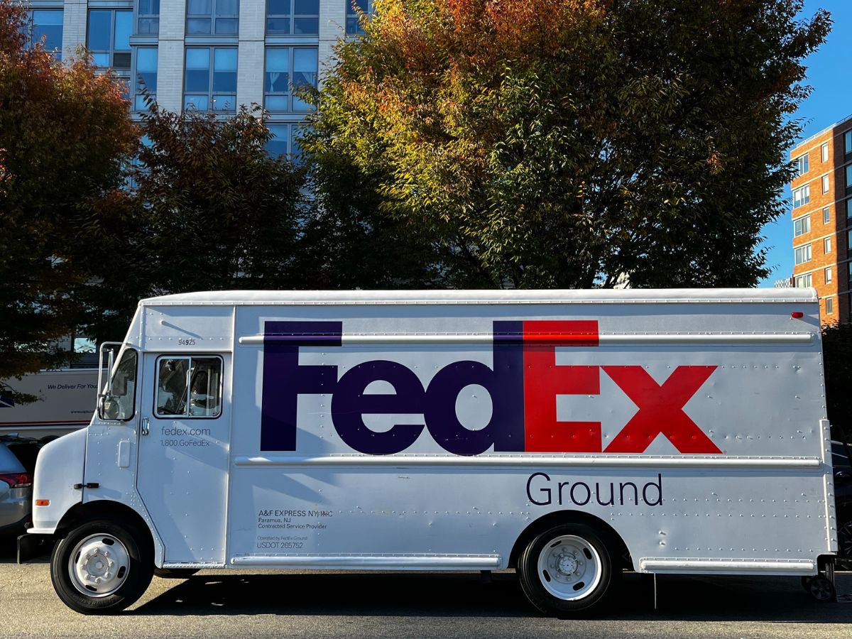 FedEx company culture